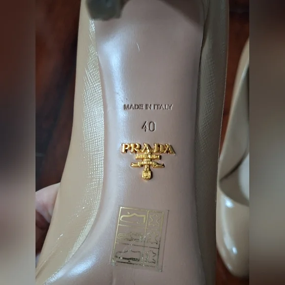 PRADA Women's Nude Patent Leather Stiletto Heels EU 40 US 10
